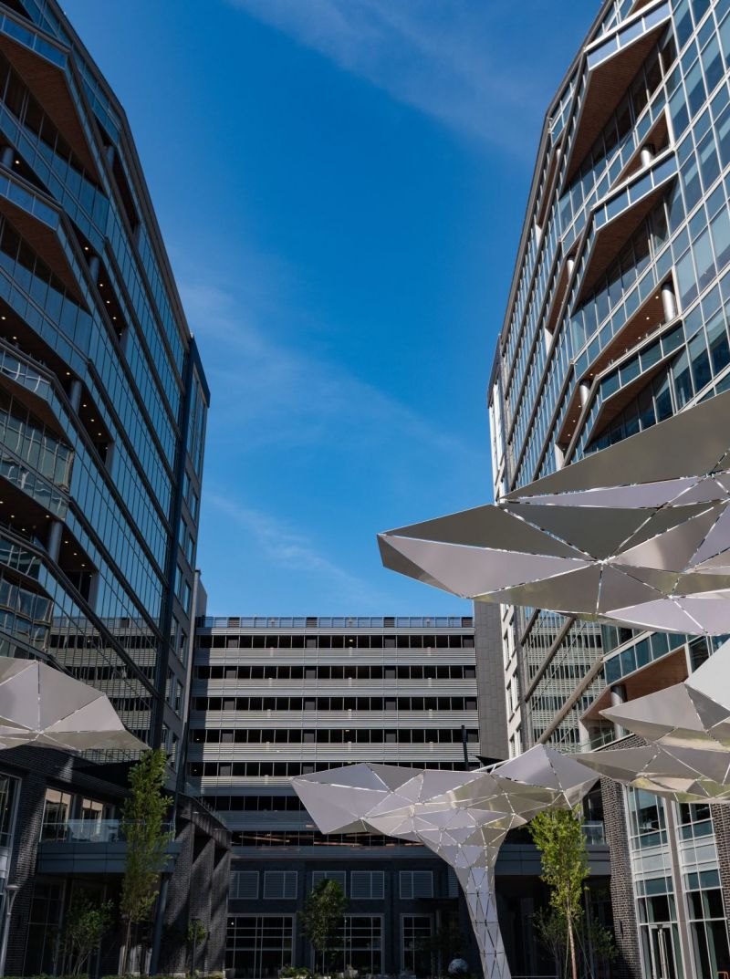 The Sloan at LoSo Apartments in Charlotte, NC, neighborhood area building